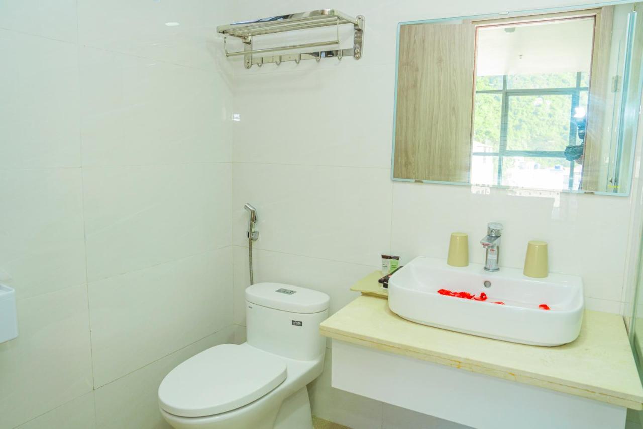 Hồng Quảng Hotel Cát Bà Cat Ba Island Ngoại thất bức ảnh